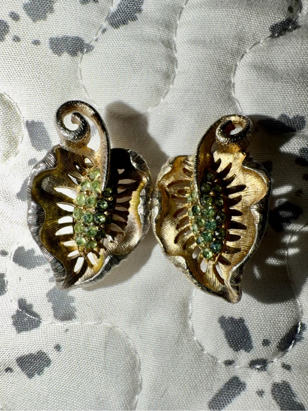 Vintage Gold-Tone Leaf Clip Earrings with Green Crystal Accents